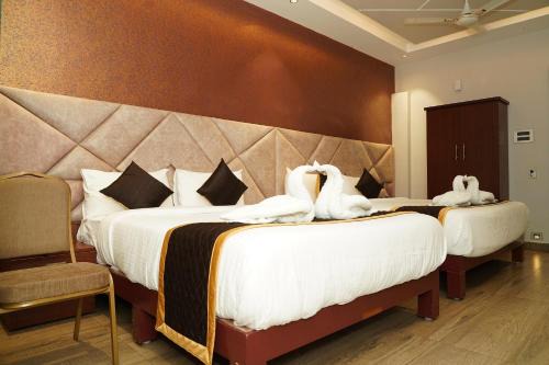 Hotel G Grand Inn