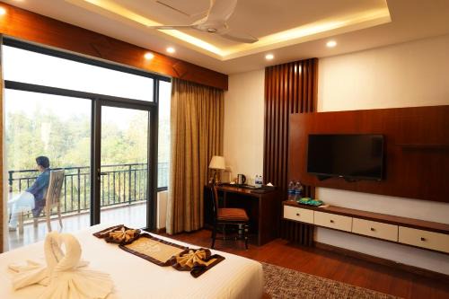 Paragon Hotel & Resort