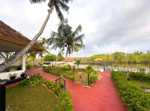 Kaayal Luxury Villa Varkala Private Lakefront Retreat