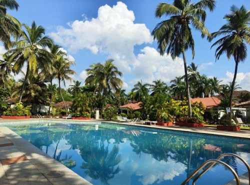 Grand 4BHK Luisa by the Sea