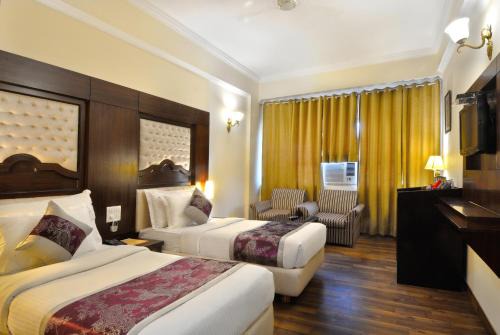 Hotel Solitaire Chandigarh - 10 Mins from Railway Station