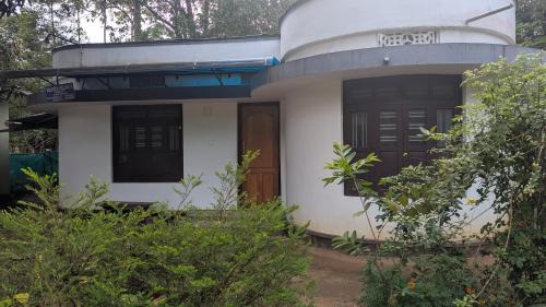 VALIYATH HOLIDAYS HOMESTAY