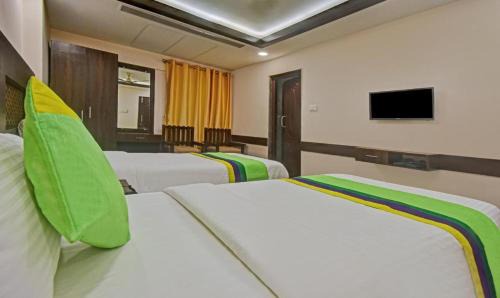 Starlight Hotels Palm Tree Mylapore Ramakrishna Mutt Road chennai
