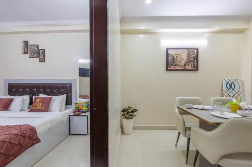 King Studio Apartment with Open Terrace