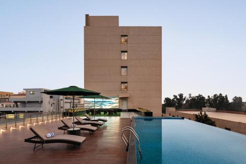 Ramada Encore By Wyndham Bhiwadi Phool Bagh Chowk