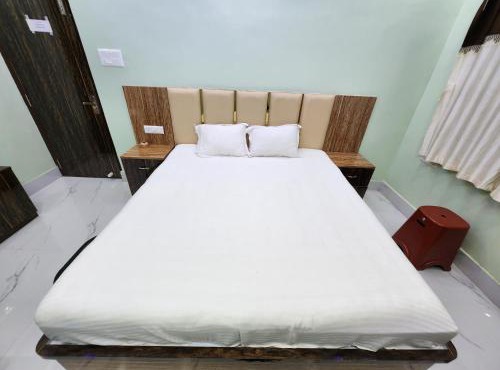 Saha Guest House & Restaurant