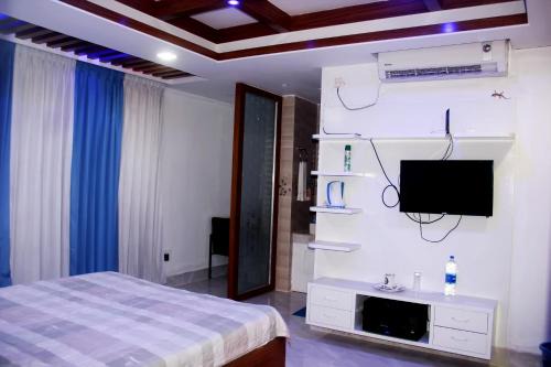 Hotel Blue Castle International