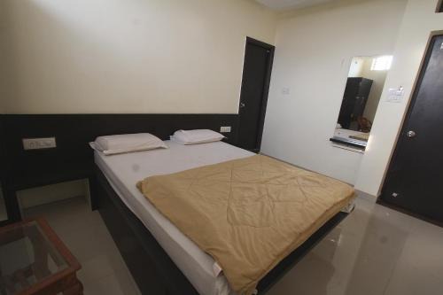 Hotel O by OYO New Venkateshwara Lodge in Bīdar