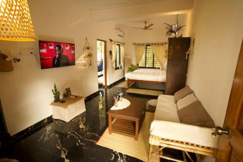 Tropical Studio Balcony Escape Workation by SiyaU