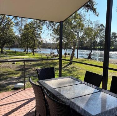 Breakaway Twin Rivers Caravan Park in Acheron