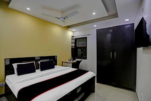 Collection O Nirvana Residency Near Lotus Temple