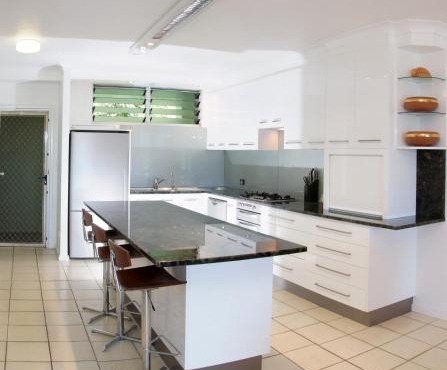Poinciana 112 Bedrooms x3 Free Buggy in Hamilton Island