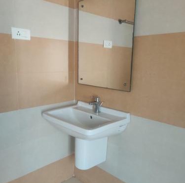 siva rama resort, 500 person day time & day & night person 700 ac with attached bathroom ,geezars 20 pix night stay,50 members setting, 2swimming pools,Box cricket ,settil, vally ball, foot ball, basket ball day & night play dora thota,to bheemili, vizag