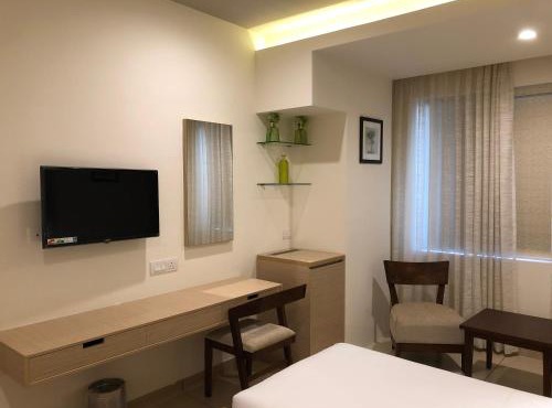 Raj Riveria Hotel