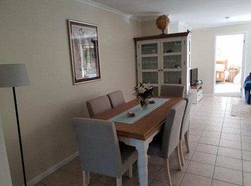 Robyn's Nest - Bed and Breakfast in Tewantin